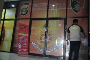 Cari Keterangan Kasus OTT Pejabat Lampung, Polisi Usir Awak Media