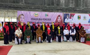 Bupati Ikuti Pengukuhan PERWOSI Kabupaten Tanggamus
